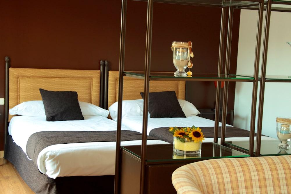 Termes Montbrio Hotel & Spa Montbrió del Camp Kültér fotó