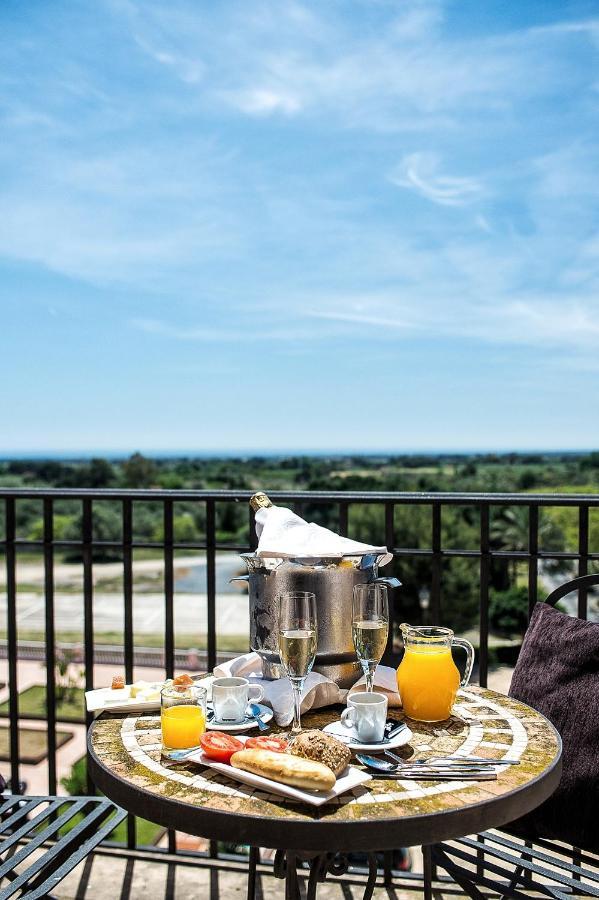 Termes Montbrio Hotel & Spa Montbrió del Camp Kültér fotó