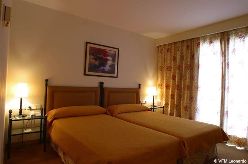 Termes Montbrio Hotel & Spa Montbrió del Camp Szoba fotó